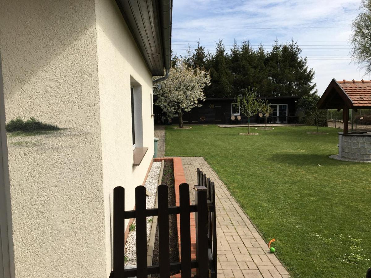 Neubukow Schoener Ferienbungalow Umgeben Von Natur Und Nicht Weit Zur Ostsee מראה חיצוני תמונה